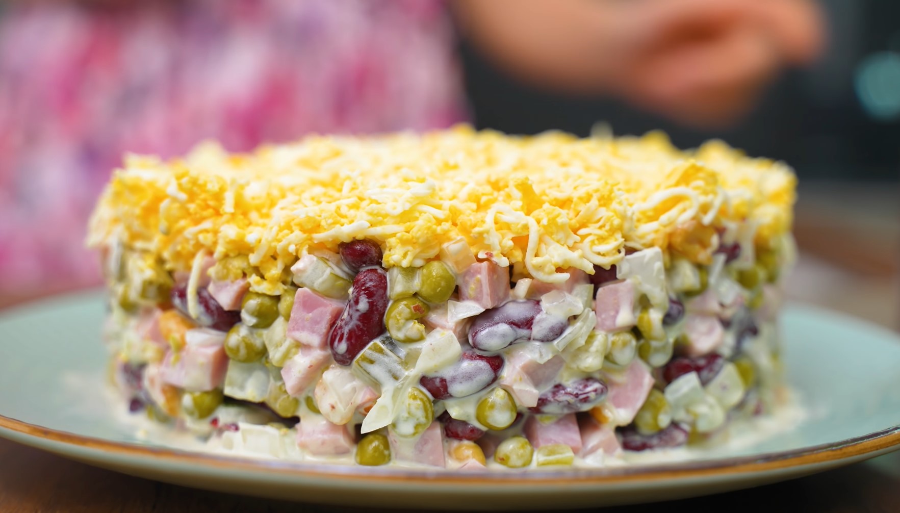 Готуємо салат "Робін-Бобін", який називають братом "Олів'є": швидко і дуже смачно!