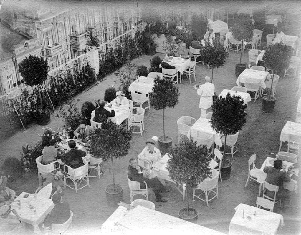 Делікатеси з пармезаном і гречана лемішка: що їли українці 100 років тому