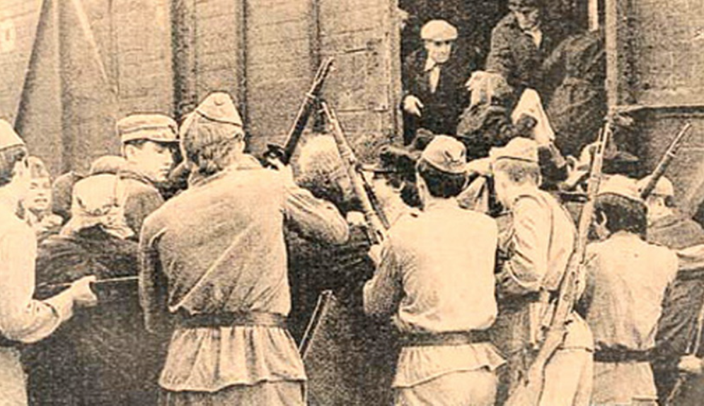 Як "совєти" поводили наймасовішу депортацію українців у Сибір та Казахстан: архівні фото і документи