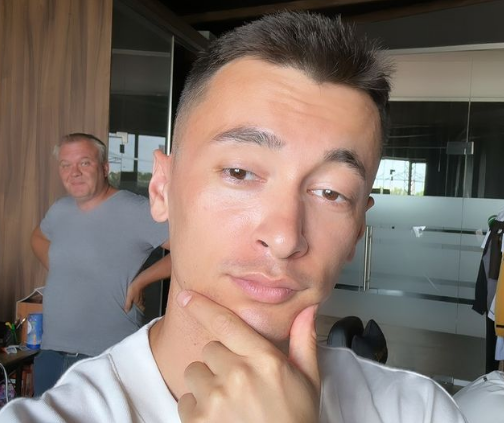 Зірка "Ліги сміху" і засновник мегапопулярного YouTube-шоу вступає до лав ЗСУ