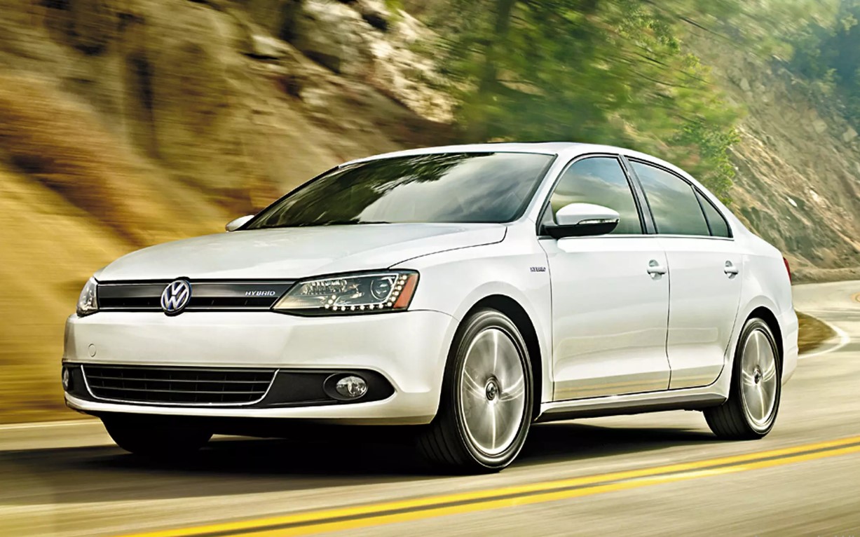 На бензине и электротяге: ТОП-5 подержанных гибридных авто украинского рынка