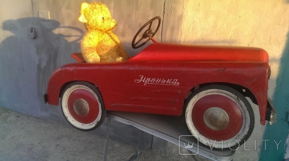 Детскую машинку, сделанную в Украине, теперь продают за 200 тысяч: проверьте свои чердаки