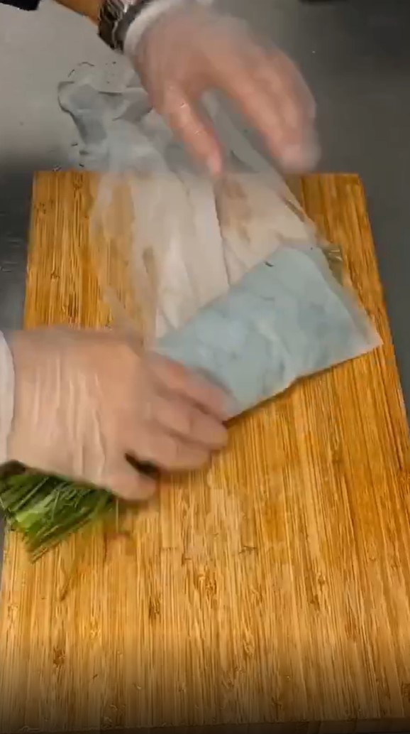 Как сохранить зелень свежей 5-7 дней и даже месяц: суперпростые способы