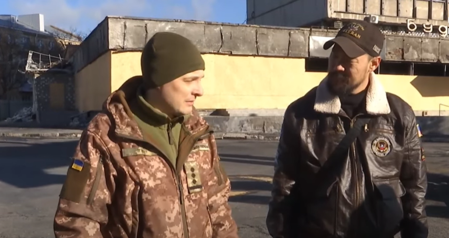 "Я дуже злий": американець зібрав для захисників України 100 тисяч доларів, і привіз особисто