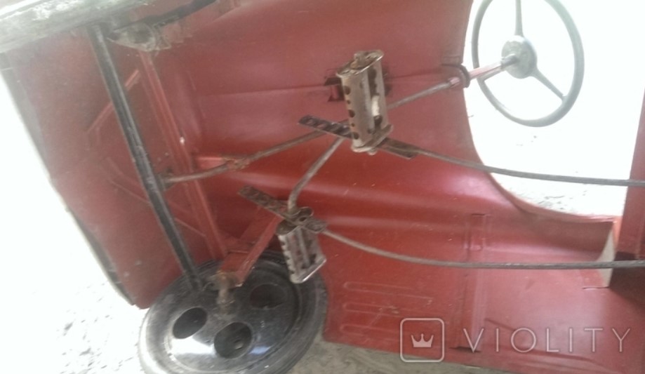 Детскую машинку, сделанную в Украине, теперь продают за 200 тысяч: проверьте свои чердаки