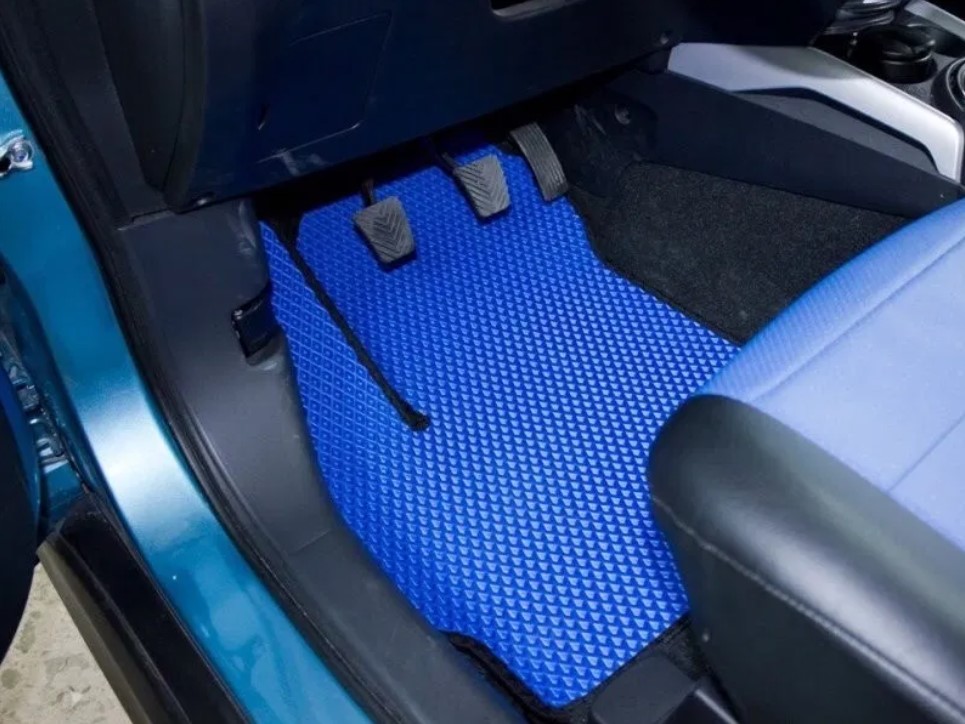 Ці поради допоможуть захистити авто в період сильних злив