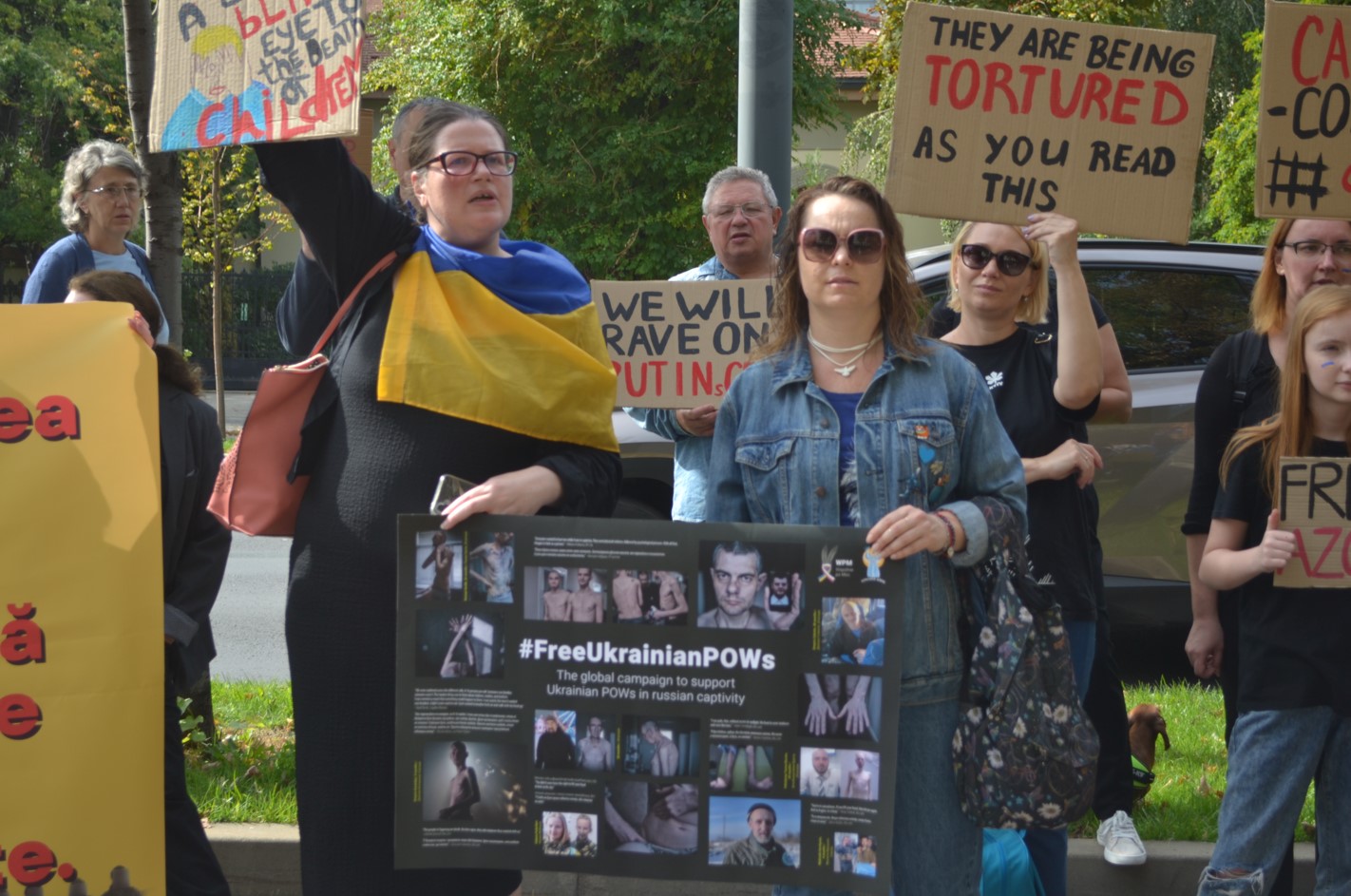 "Не маємо права мовчати": на мітингу в Бухаресті нагадали про жертв російського полону