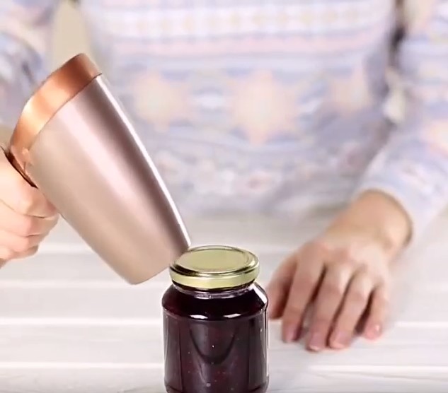 6 способов открыть банку с закруткой, о которых вы могли не догадываться