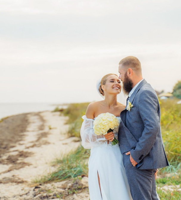 Защитник Мариуполя прошел плен и успел к рождению первенца: милые видео и фото семьи "азовца"