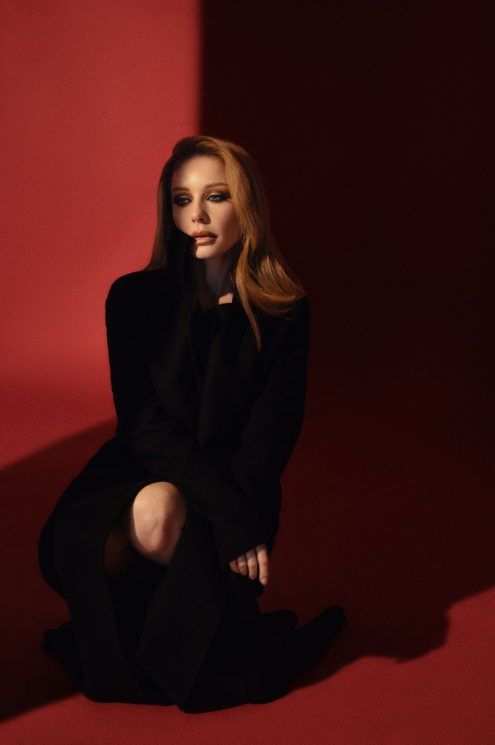 Страстная Тина Кароль снялась в женственной фотосессии для Vogue