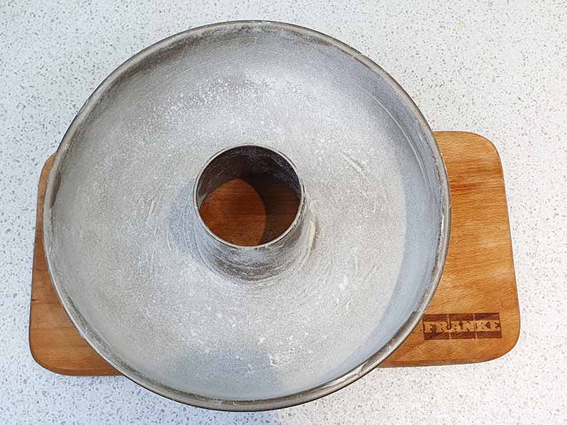 Клопотенко дал рецепт роскошной шарлотки с яблоками и секретным ингредиентом: готовим за 30 минут!