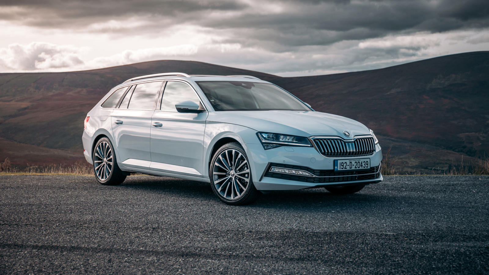 Для города и путешествий: ТОП-5 больших универсалов с малым расходом топлива