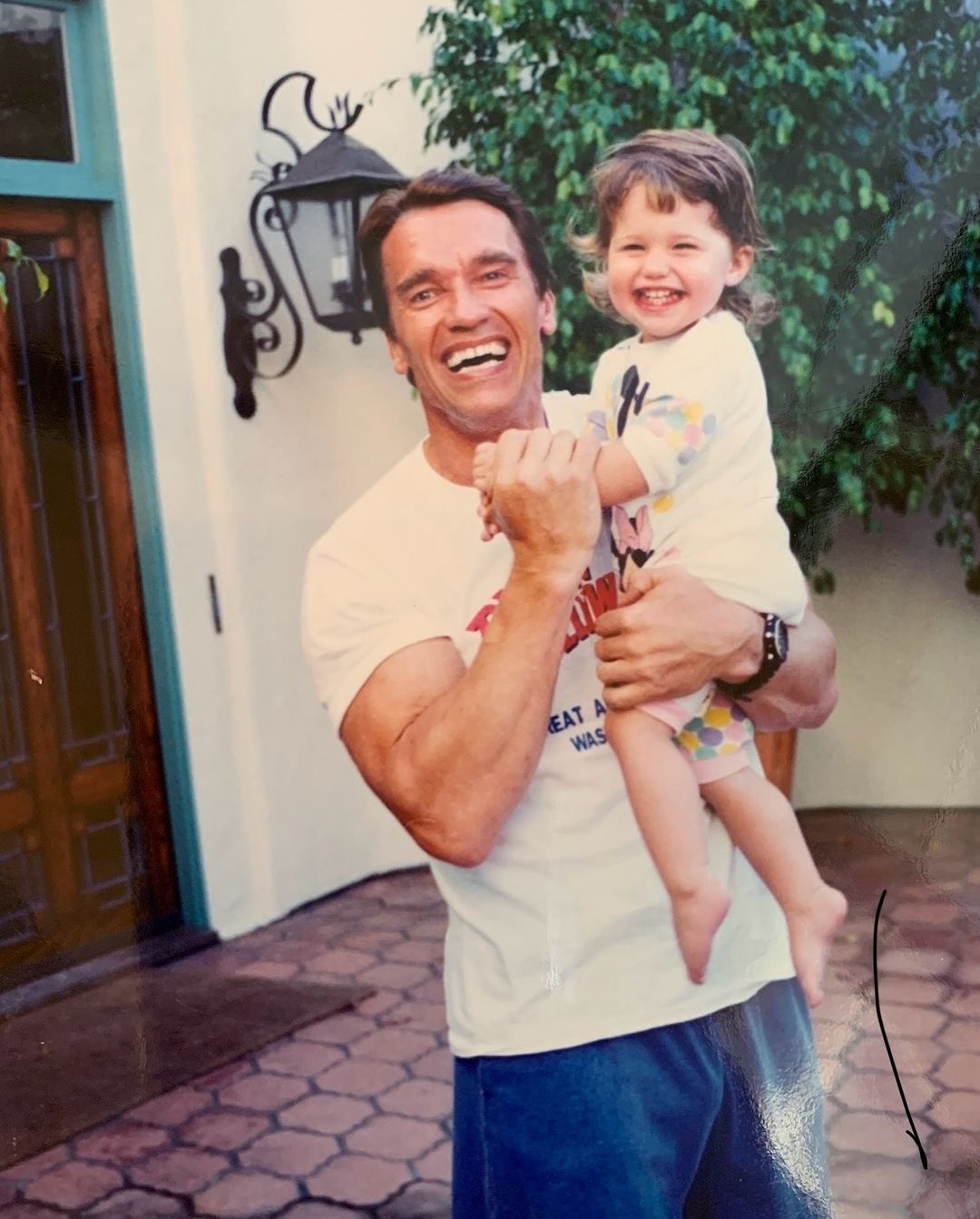 Дочь Шварценеггера стала мамой в третий раз: известно имя и пол ребенка