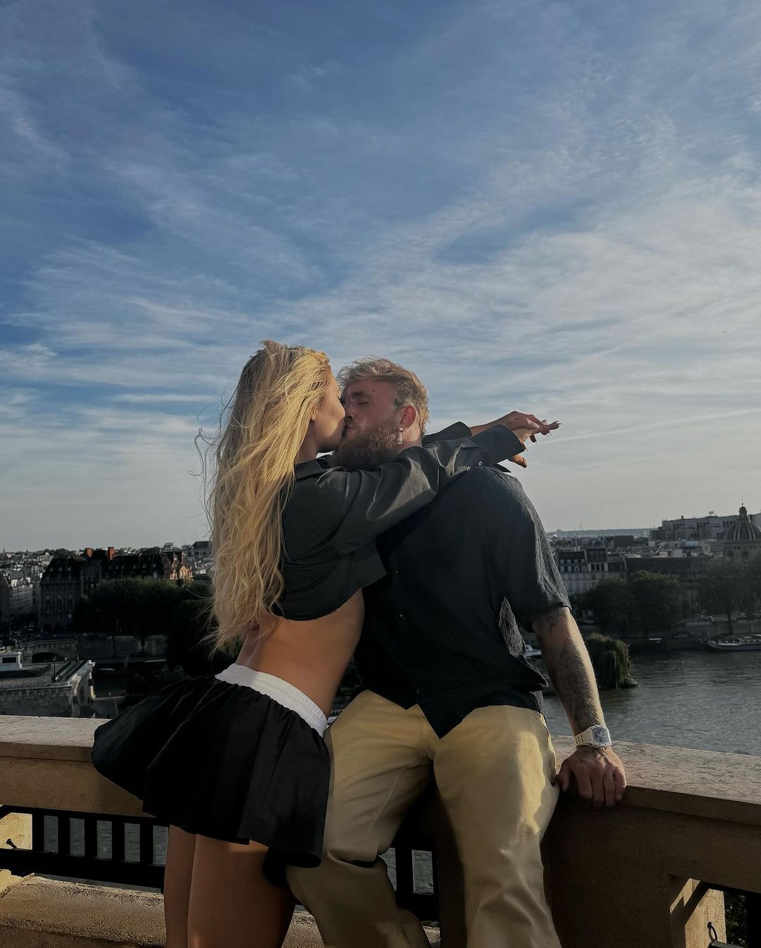 Что известно о личной жизни Джейка Пола - блогера и боксера, который победил Майка Тайсона (фото)