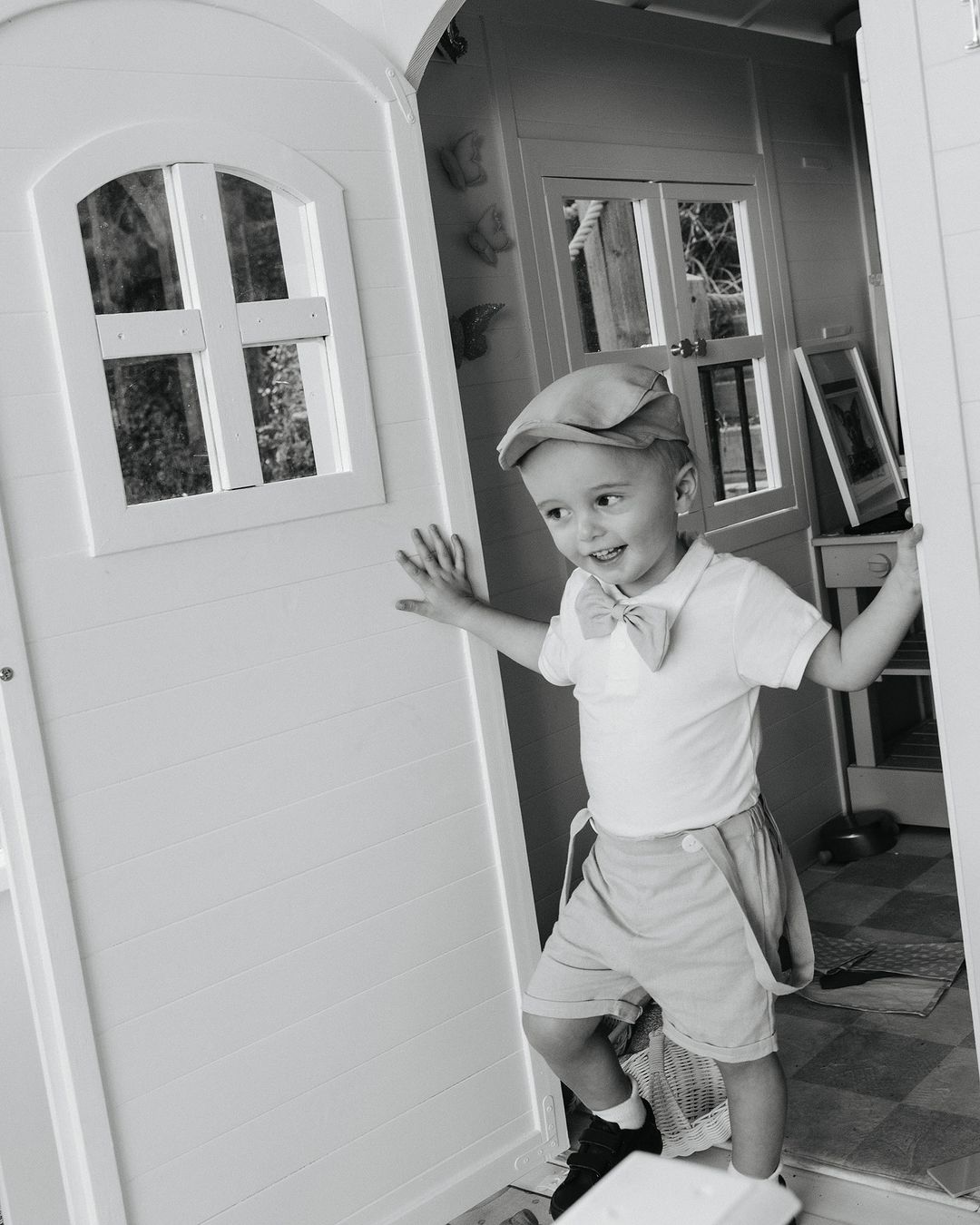 "Весь мой мир": Пэрис Хилтон растрогала сеть семейными кадрами с детьми