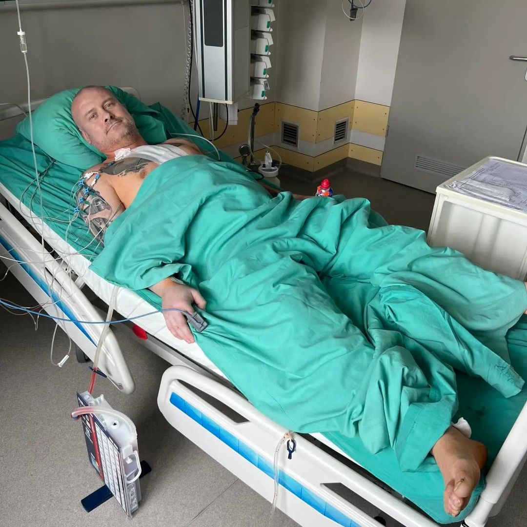 Узелков после проблем со здоровьем показал пенсионное удостоверение и рассказал об инвалидности