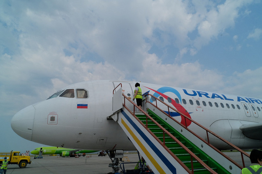 "Будут падать чаще". Из-за санкций самолеты в РФ ломаются и совершают аварийные посадки