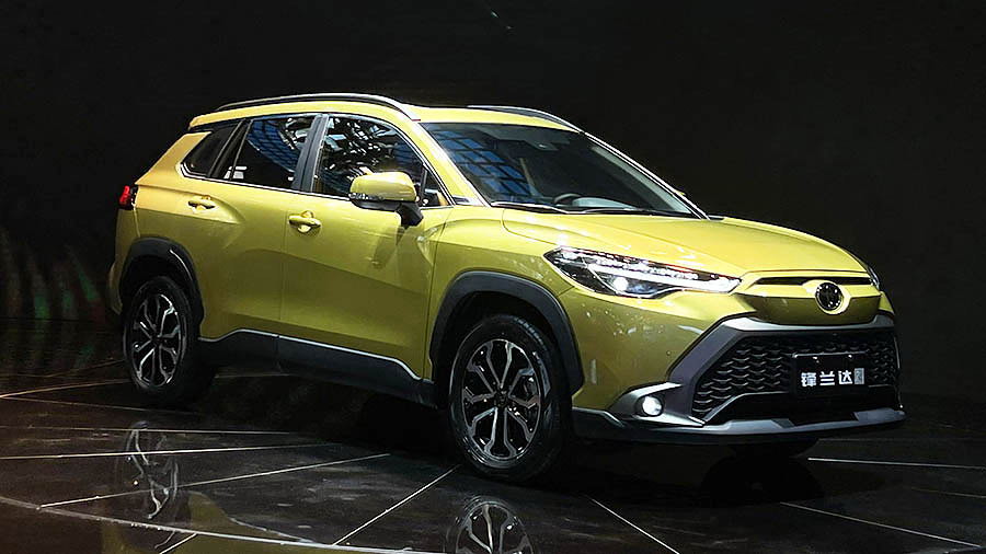 Розміром з RAV4 і за ціною Corolla: Toyota представила новий кросовер Frontlander