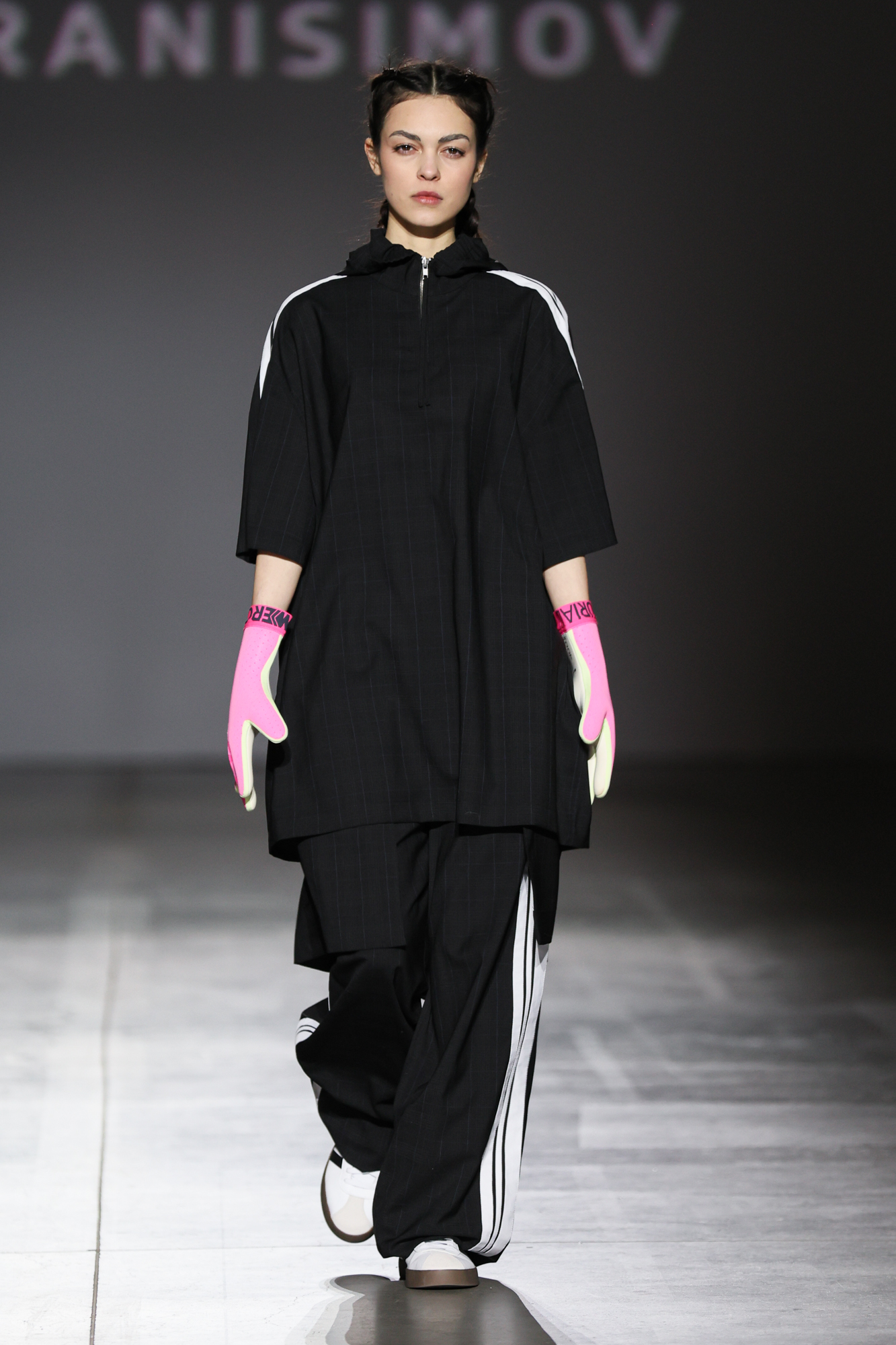 Эти 10 украинских брендов покорили Ukrainian Fashion Week: чем они запомнились (фото)