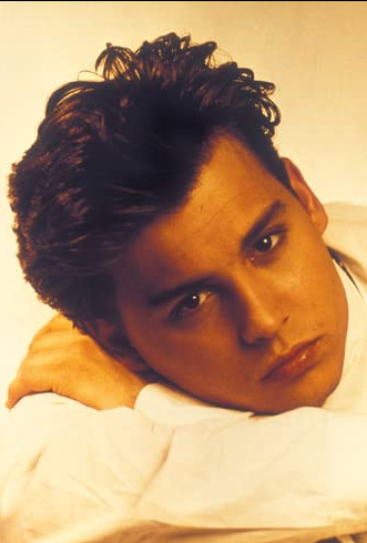 Джонні Деппу - 60! Кращі перевтілення актора в кадрі і у житті (фото)