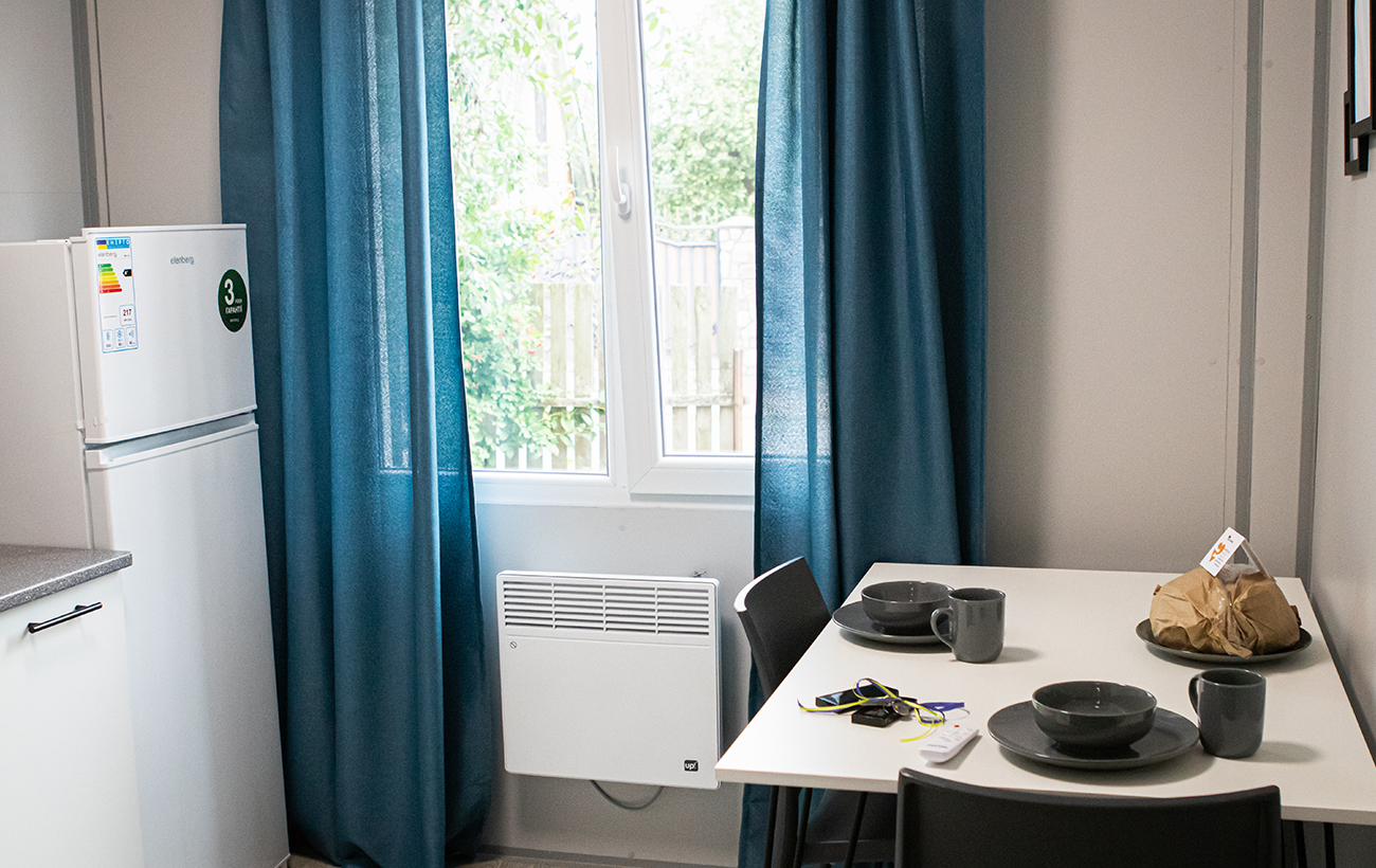 Складаються, як лего. Під Києвом створюють модульні будинки для зимівлі: унікальні фото