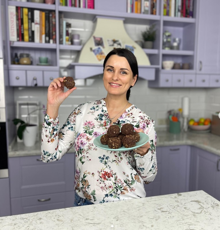 Рецепт вкуснейших шоколадных пирожных без выпекания: быстро и легко