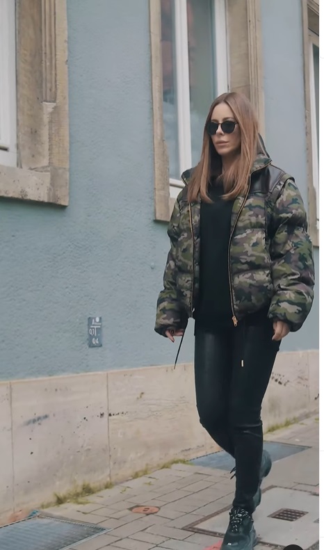 "Вы помогали армии?" Лорак облачилась в камуфляж и вызвала много вопросов (видео)