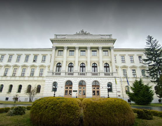 Вартість навчання на контракті в українських університетах: де найдорожче