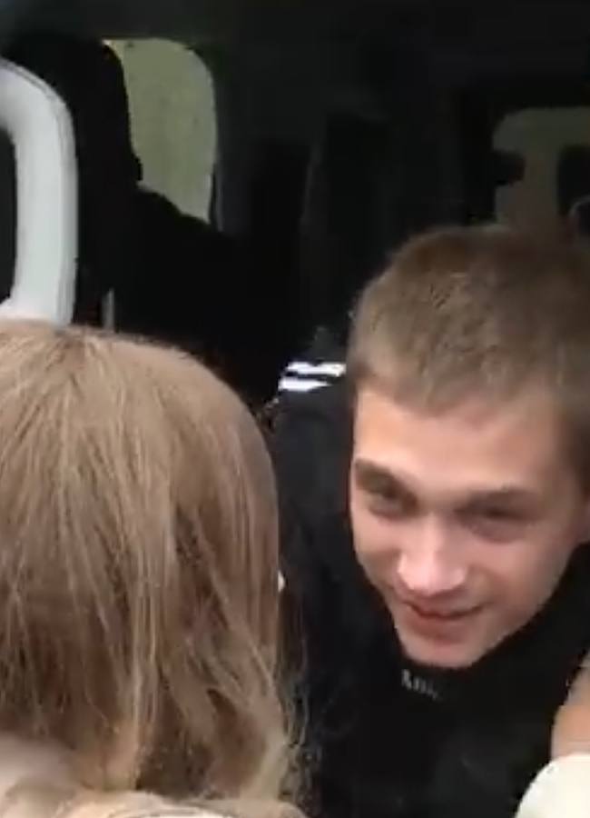 Похищенный из Мариуполя Богдан Ермохин отмечает 18-летие на родной земле