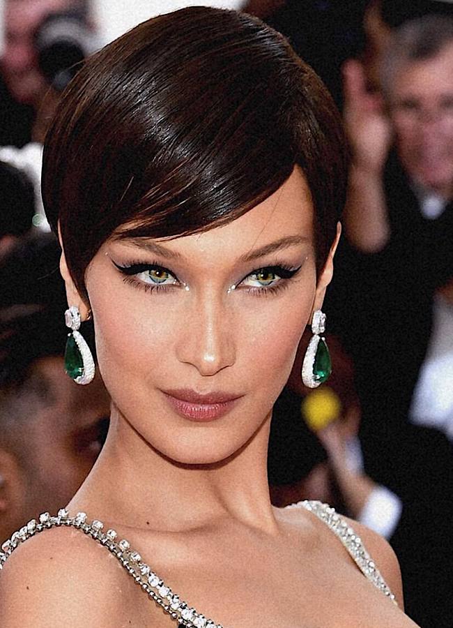 Откуда взялась прическа пикси, из-за которой 20-летняя Мисс Франция попала в скандал