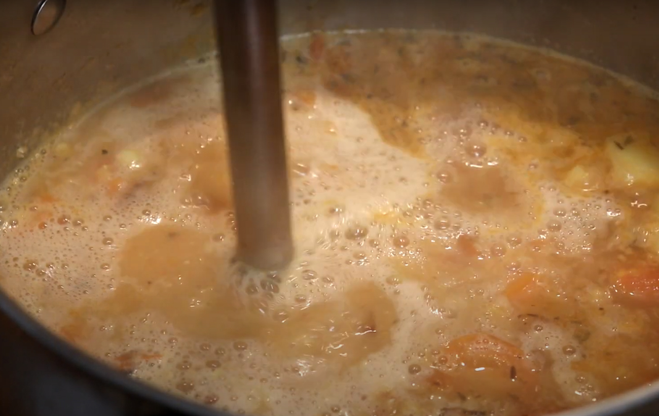 Турецький суп-пюре: рецепт швидкої та корисної страви з сочевиці