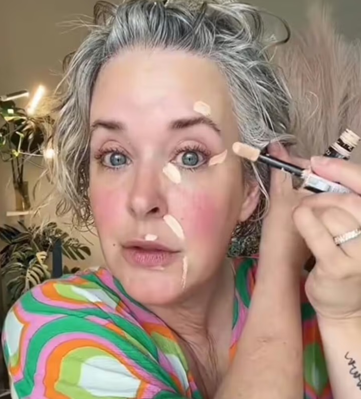 Эта "фишка" в макияже с легкостью уберет вам 15 лет