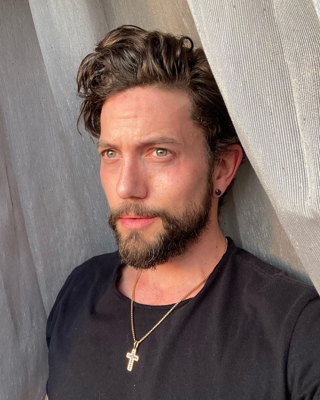 Из бледного вампира в брутала: как выглядит сегодня Джаспер из "Сумерек"