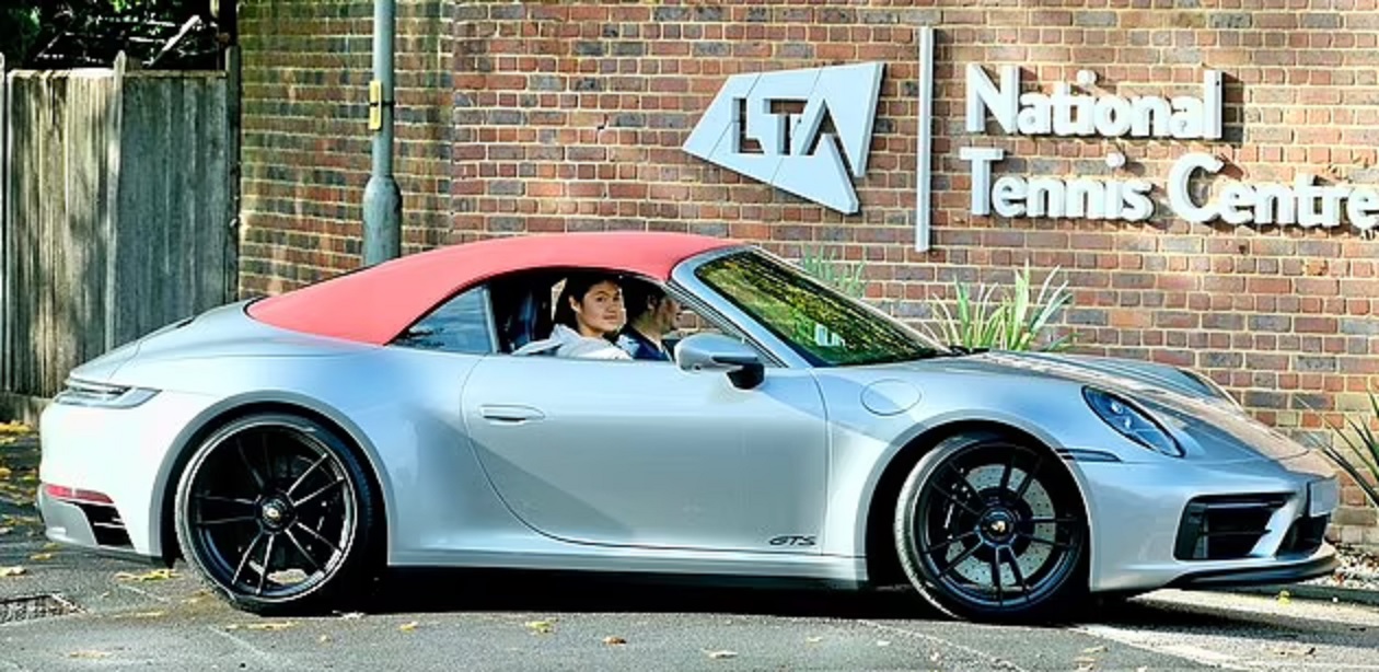 Без побед нет авто. Элитный бренд отобрал подарок у британской теннисистки