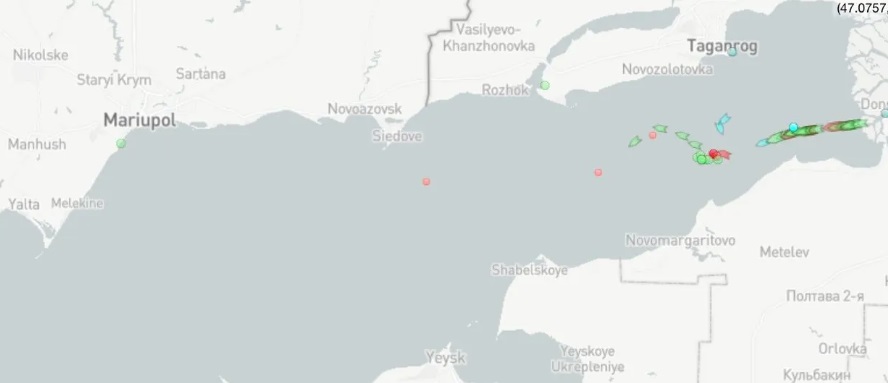 Оккупанты используют порт Мариуполя как военно-транспортный хаб, - горсовет