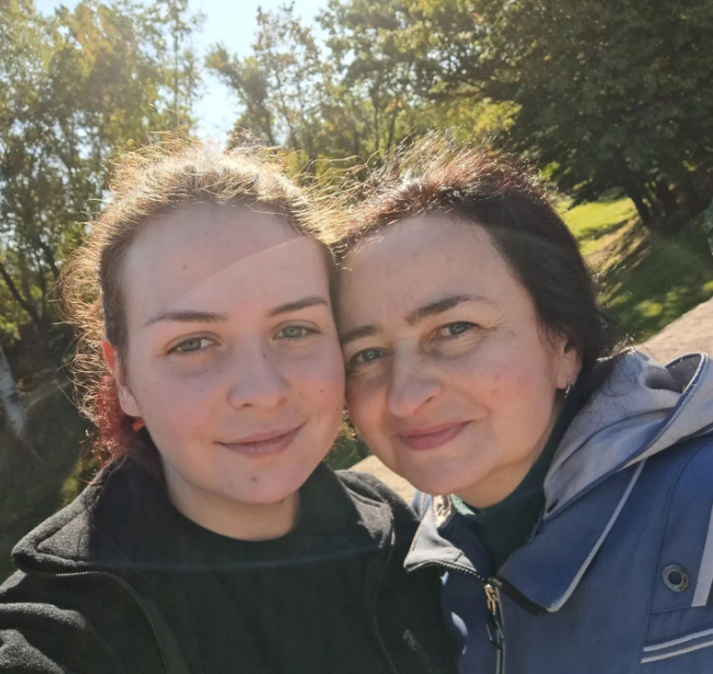 "Пташка" из "Азовстали" сделала особенные тату и нарвалась на гнев мамы: что она набила