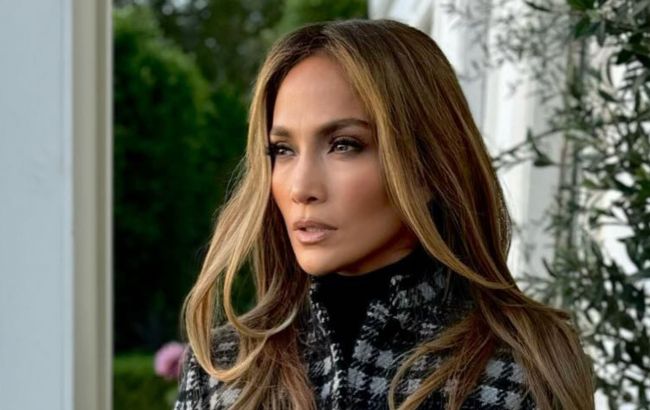 8 зірок, на честь яких були названі комахи та інші біологічні види