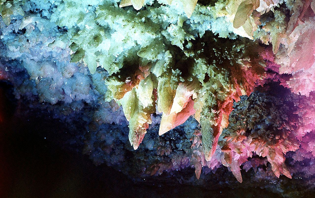 Тайны подземного мира. 5 самых интересных и мистических пещер Украины