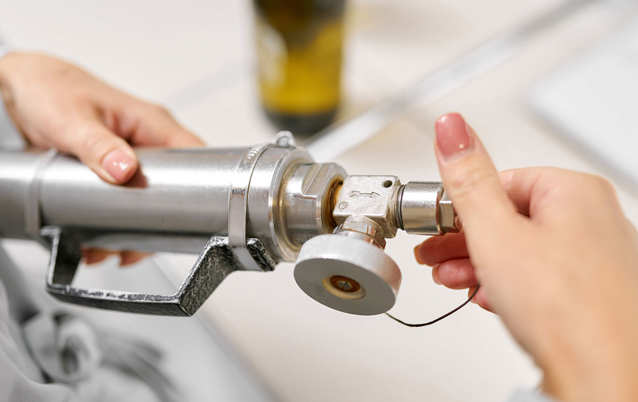 Сеть АЗК UPG: как собственная лаборатория и многоуровневая система проверки контролируют качество топлива