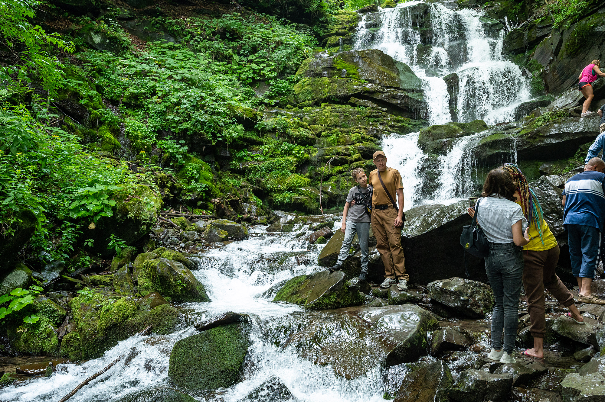 Двоколісні пригоди. Найкращі веломаршрути України для всієї родини