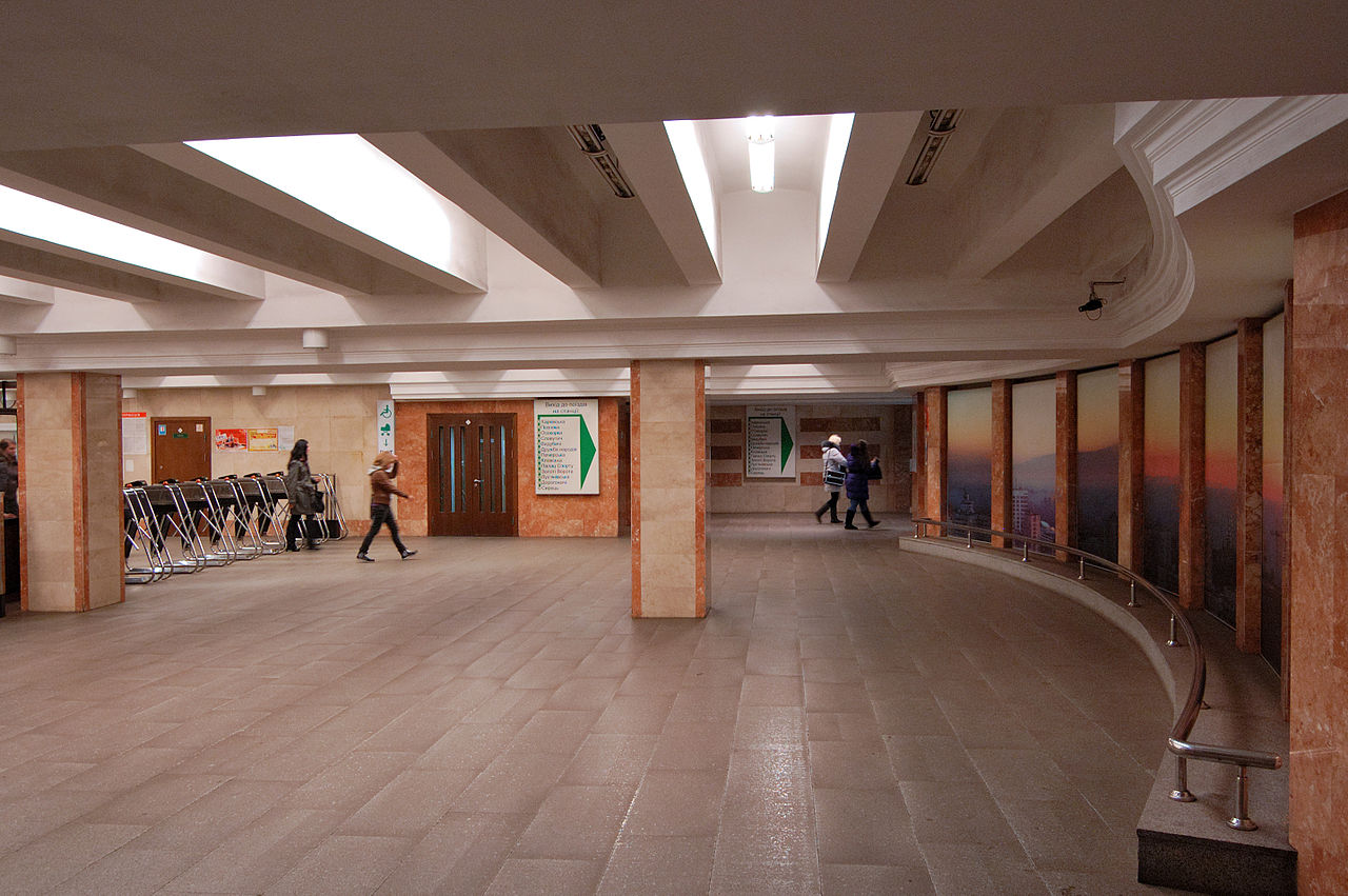 Эти станции метро в Киеве появились при Омельченко: так они выглядят сегодня (фото)