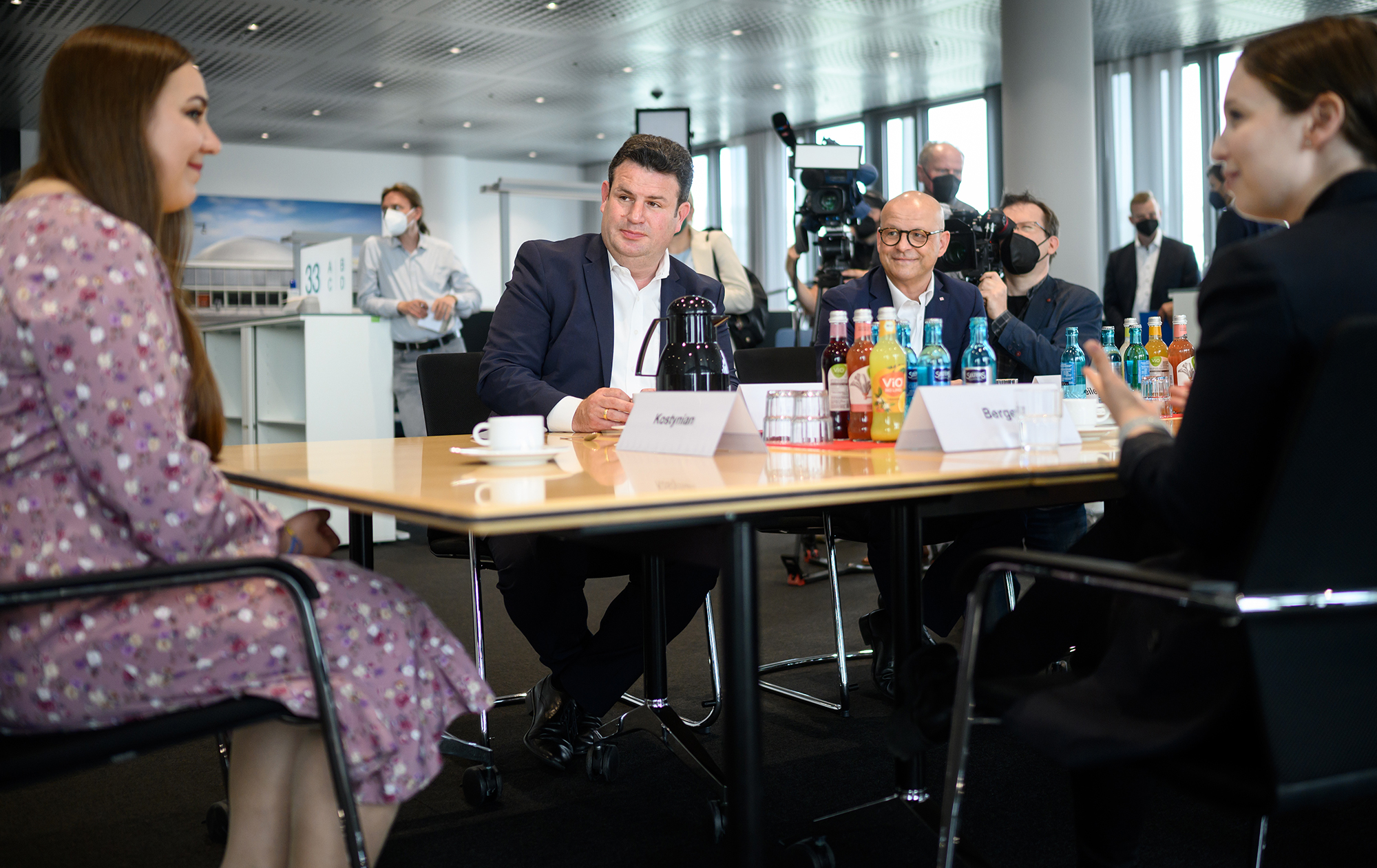 Дорога додому. Як повернути в Україну біженців з-за кордону