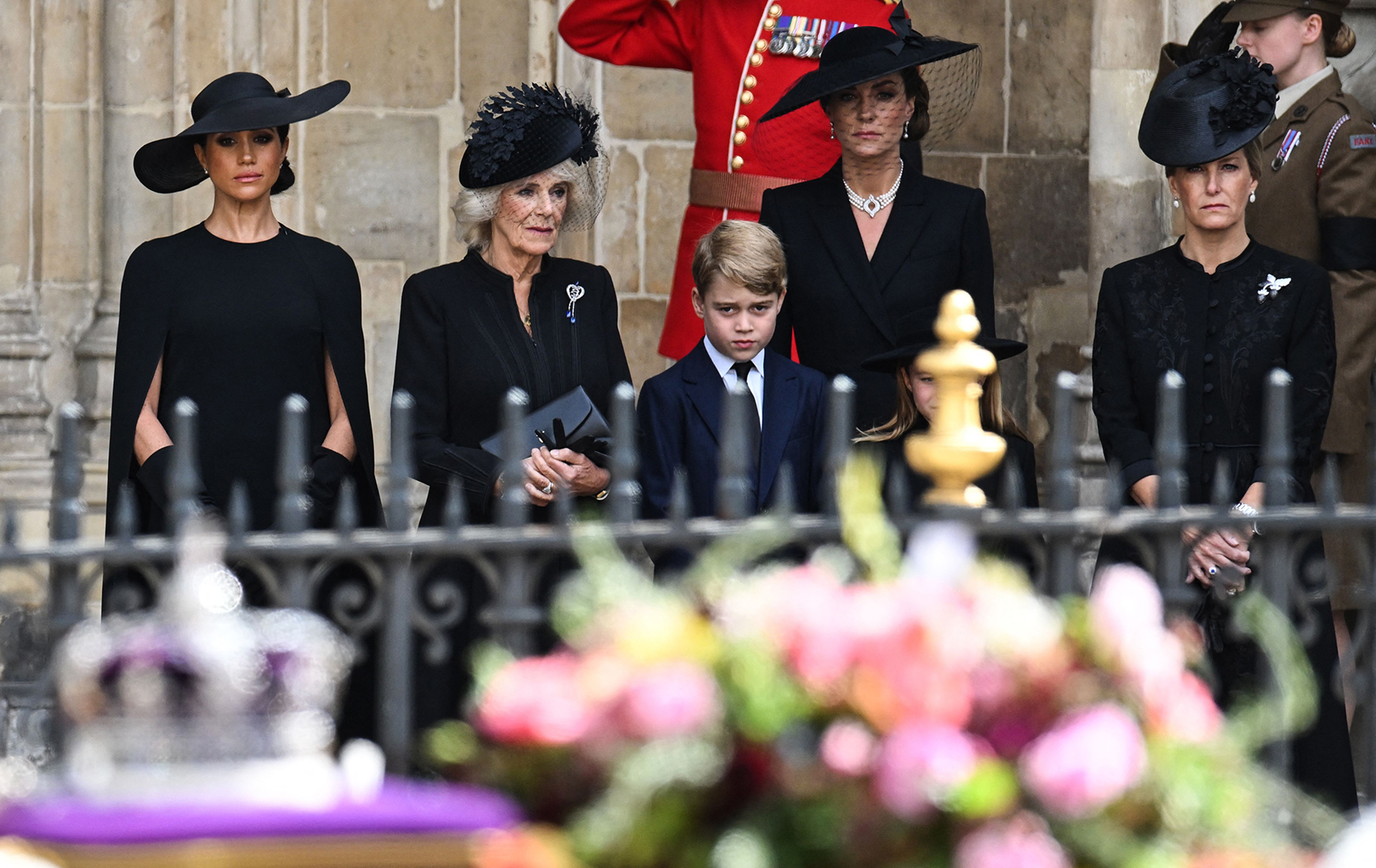 Похороны королевы Елизаветы II: Кейт Миддлтон приехала вместе с детьми