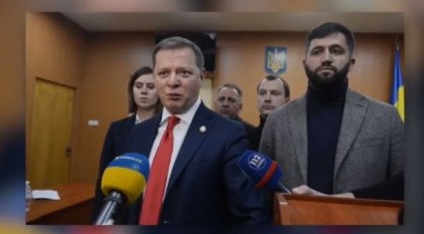 Сидить у Києві, але має найвищу зарплату ЗСУ: Євгенія Емеральд зізналася, що її чоловік є охоронцем екснардепа