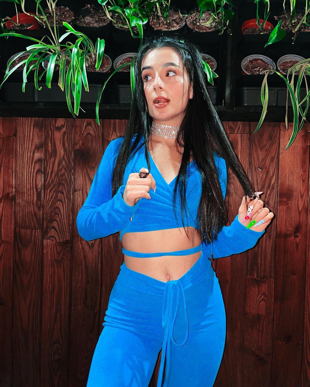 20-летняя Анна Тринчер ложится под скальпель хирурга: "это моя мечта"