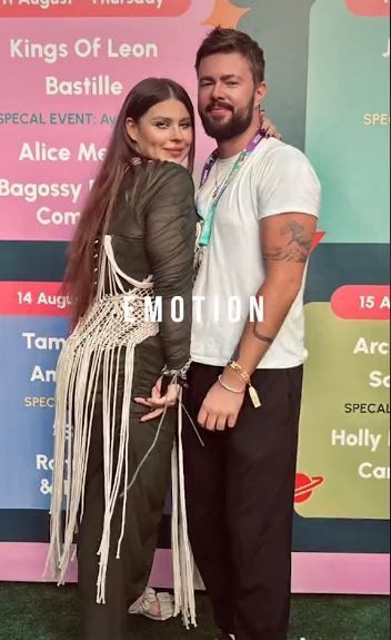 "Хочется запостить красивое фото": солистка группы KAZKA впервые рассказала о новых отношениях