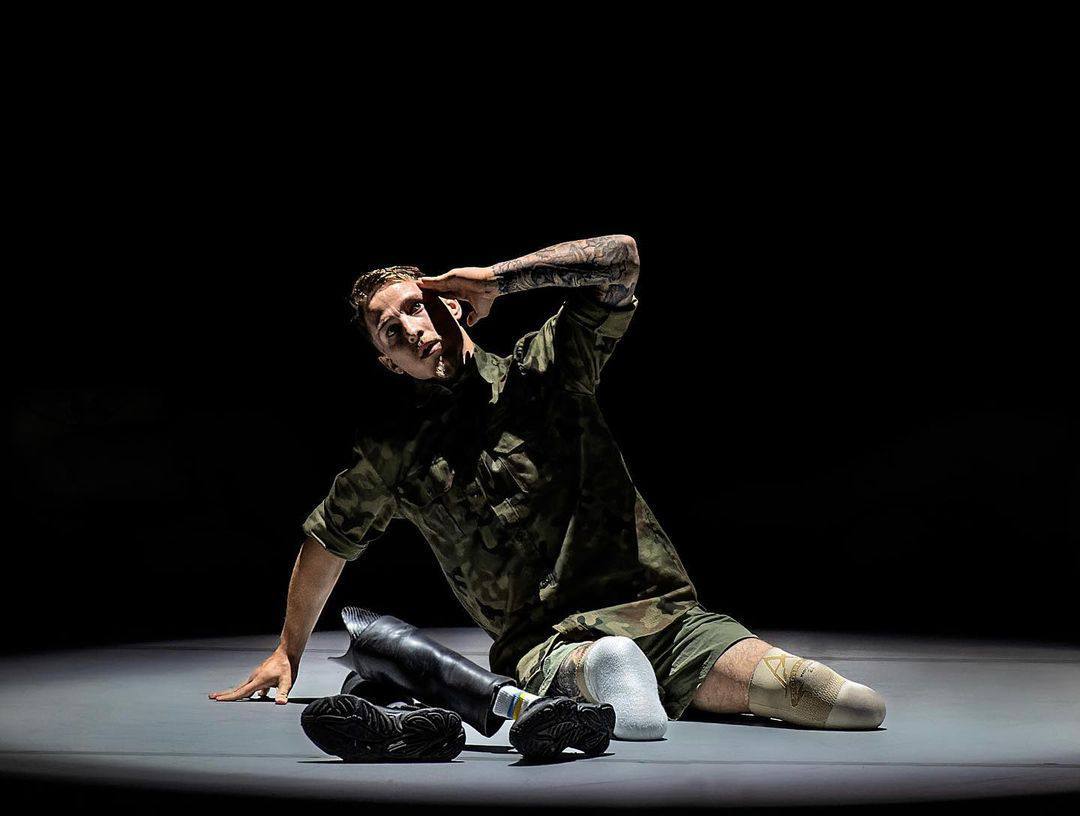 Танцював без ніг і написав книгу: 7 фактів про "Холостяка" Терена, який шукає кохання на реаліті