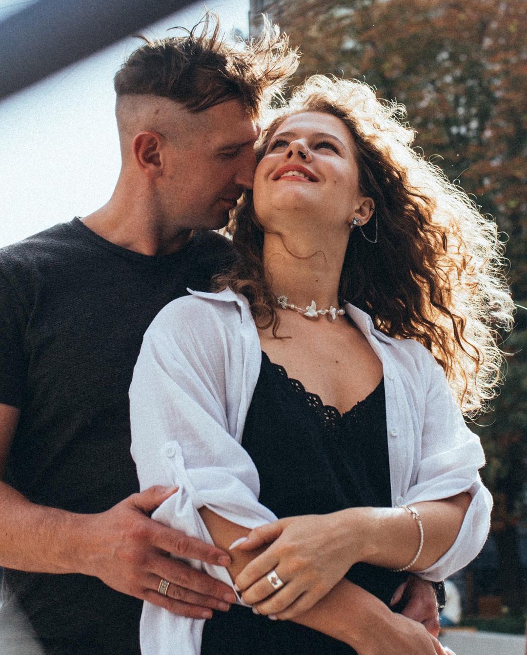 "Еще не был в отпуске". Звезда "Крепостной" высказалась о службе мужа в ВСУ