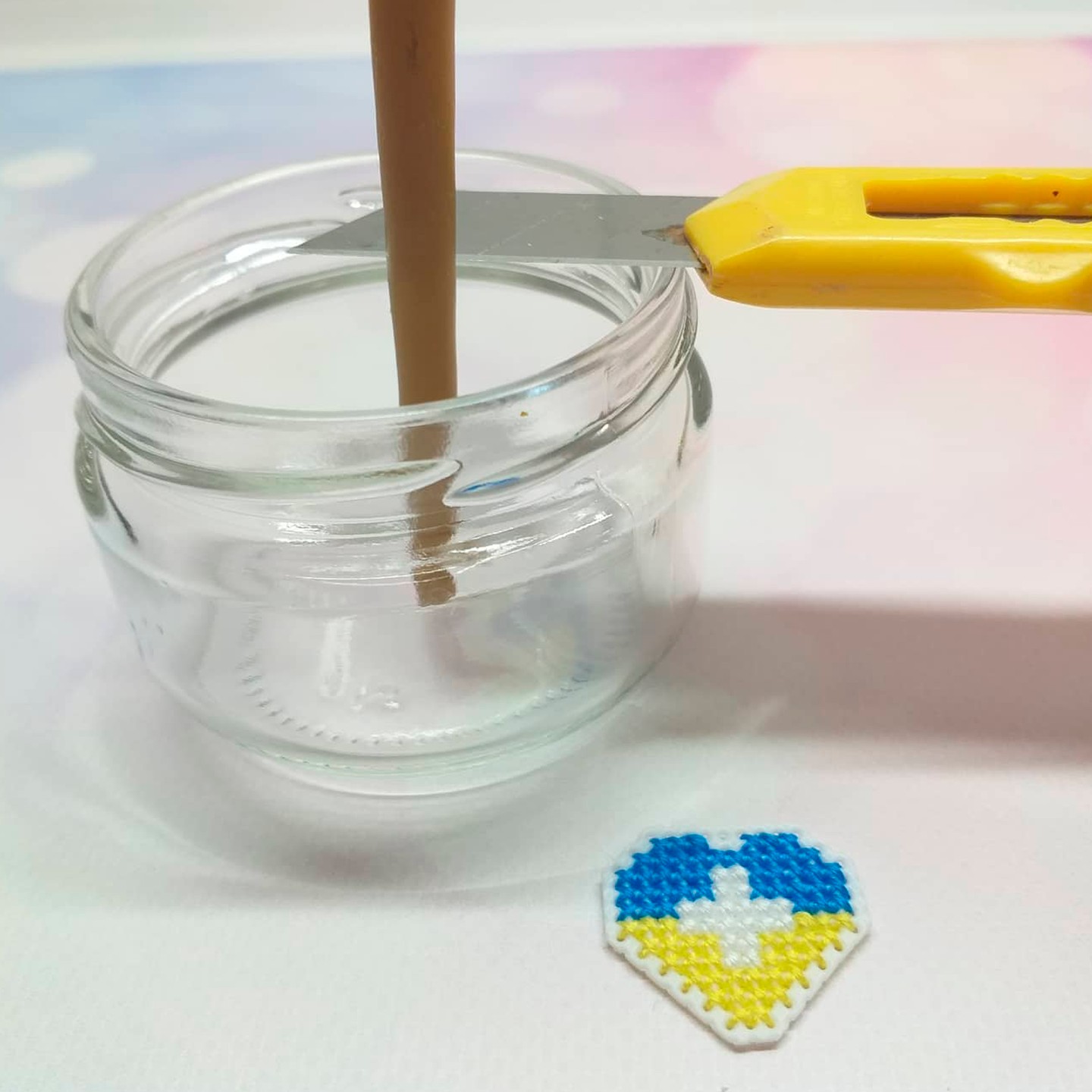 Как сделать простую свечку, которая будет гореть 10-12 часов