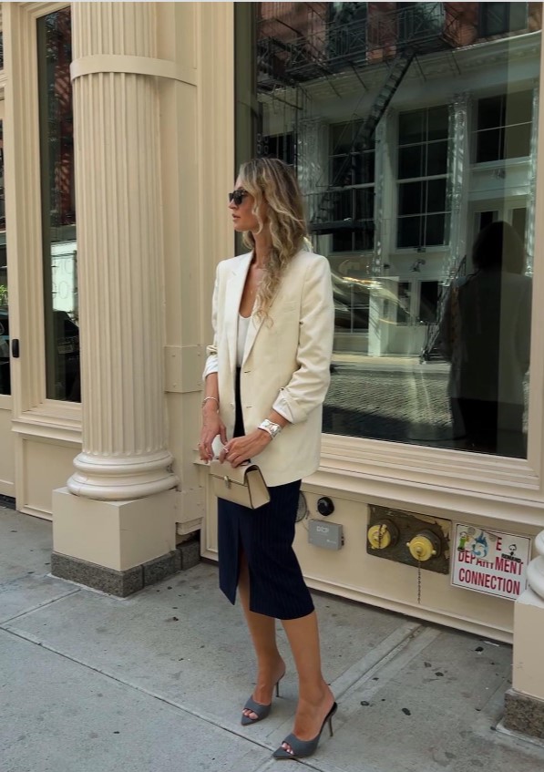 Який вигляд мають наймодніші спідниці на осінь та зиму: блогерка показала стильні образи на кожен день